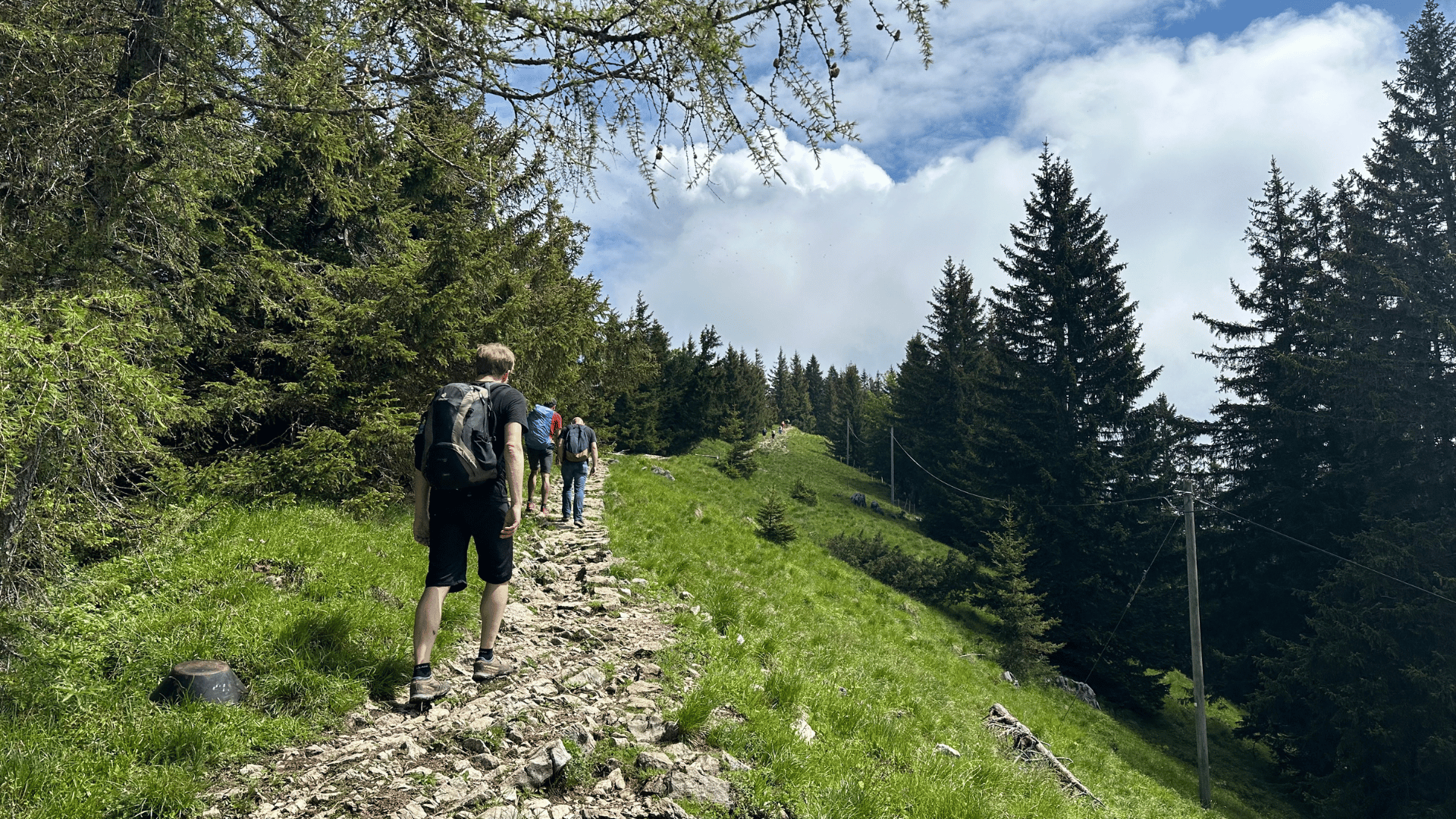 Während der Münchenwoche haben Ubilabs-Mitarbeitende eine Bergbesteigung gemeistert.