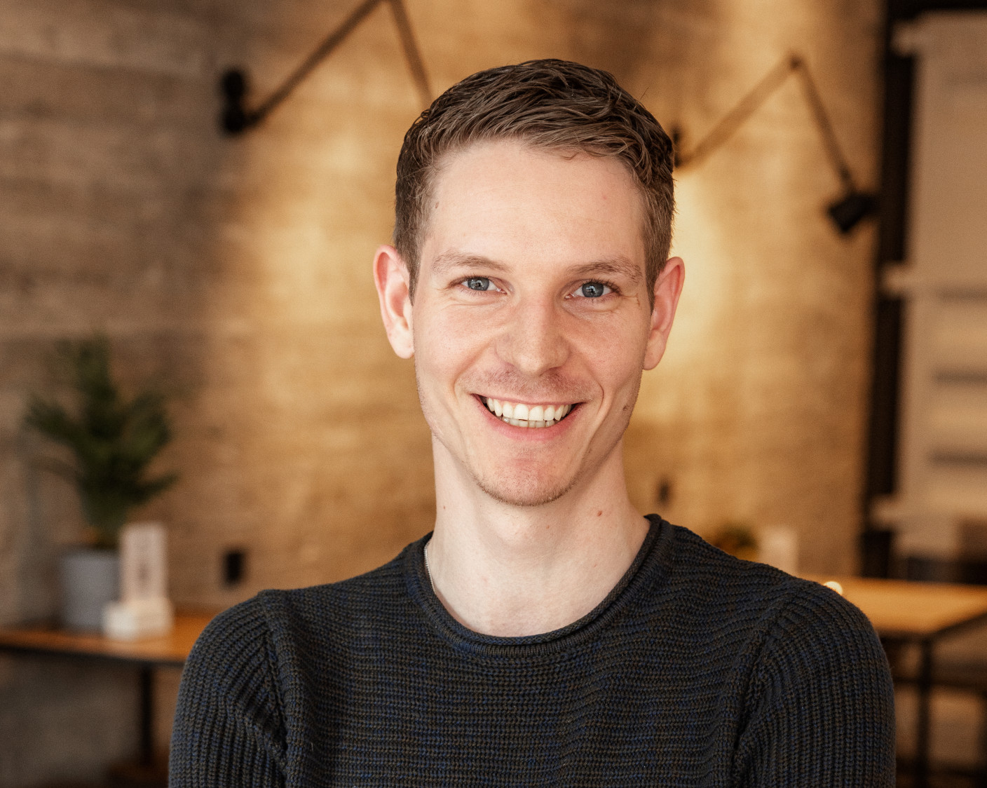 Porträt von Dennis Hoffmann, Location Technology Experte bei Ubilabs